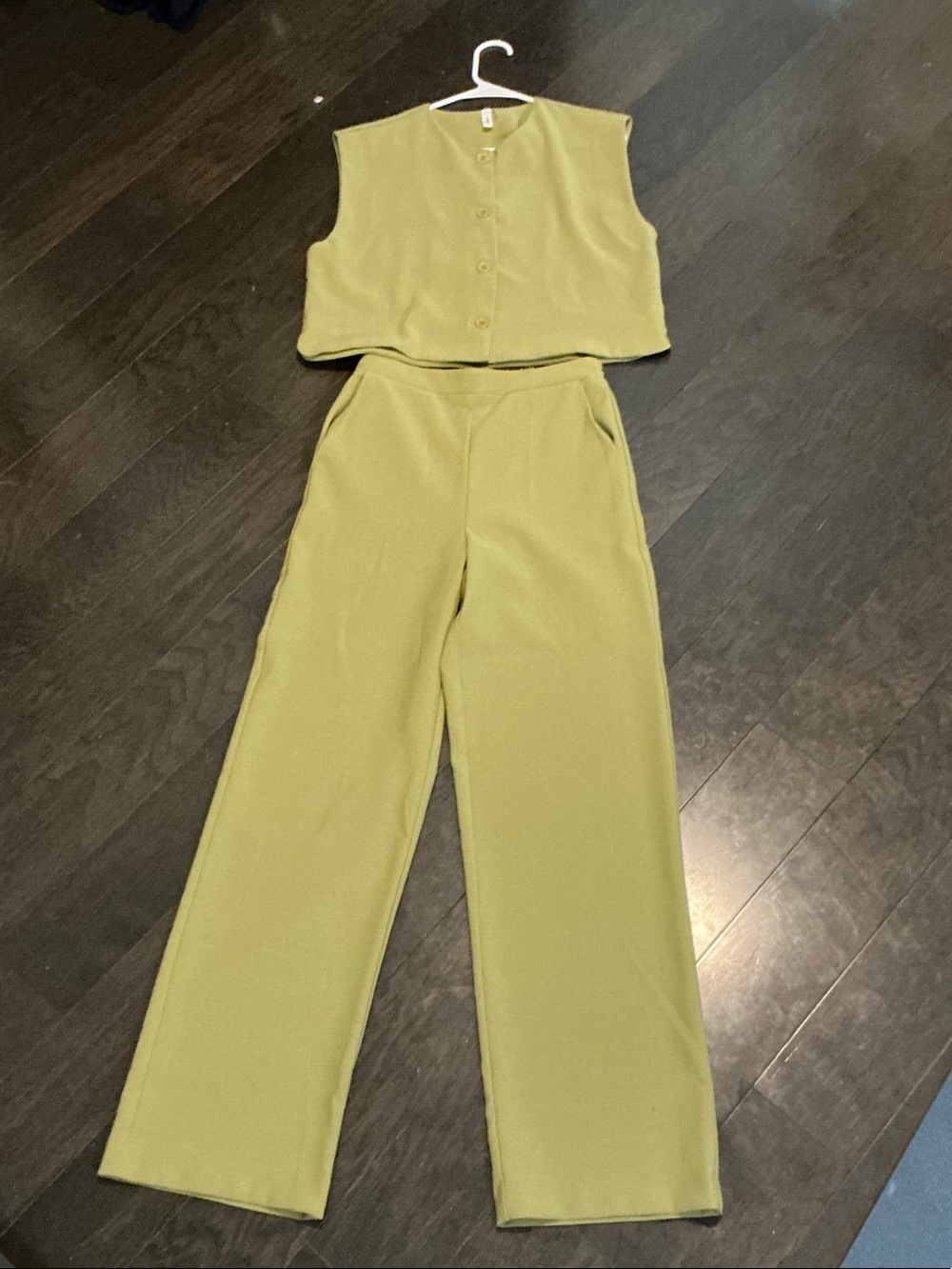 glam Olive Sleeveless Button Crop Top with Wide-Leg High-Rise Pants